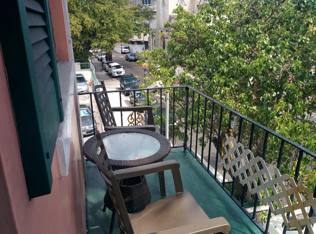 Towne Hotel Nassau Værelse billede