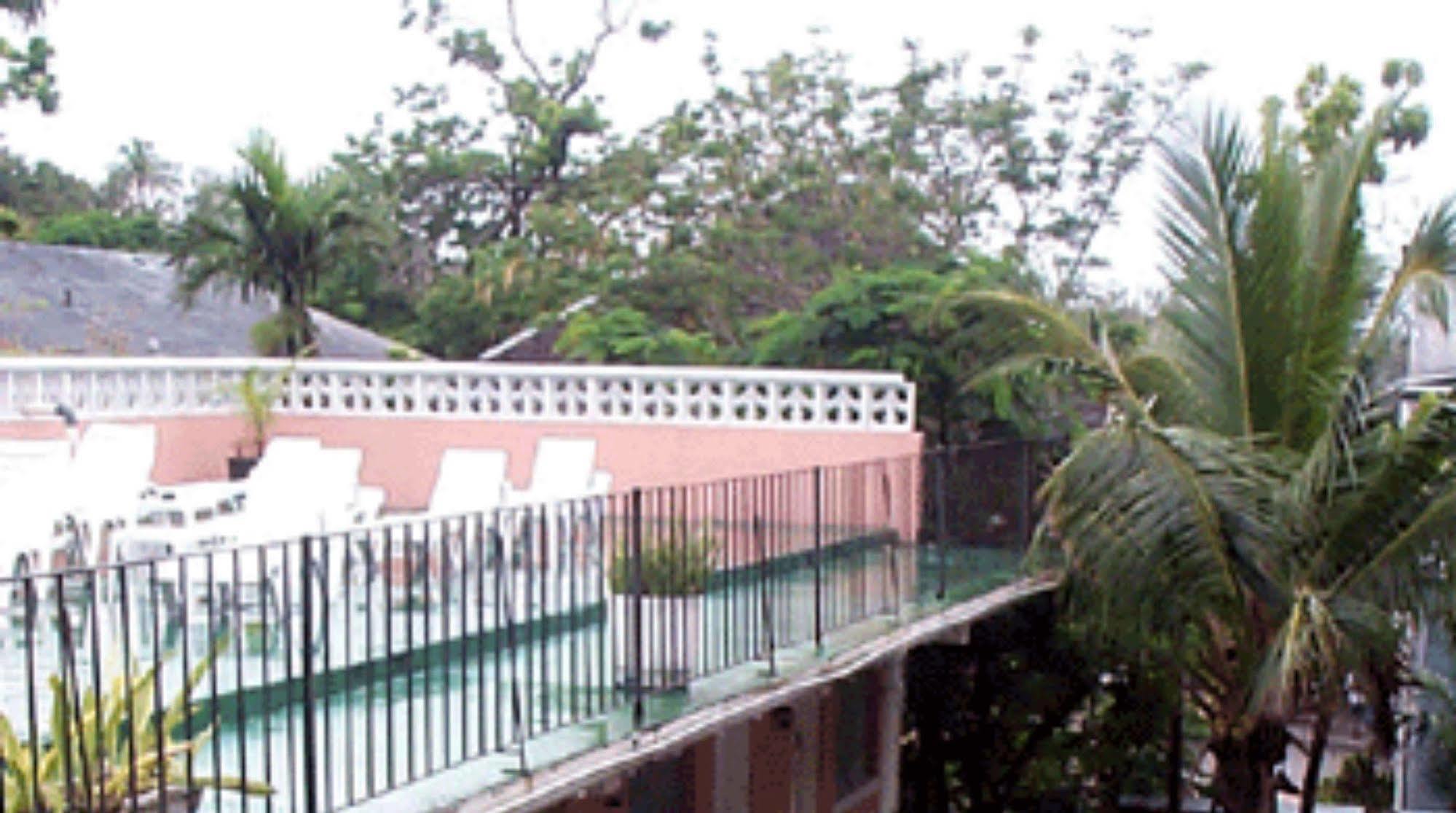 Towne Hotel Nassau Eksteriør billede